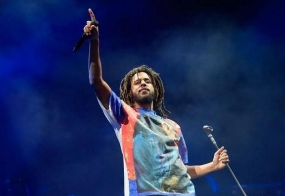 J.Cole的篮球之旅，从CBA舞台的华丽谢幕到音乐世界的璀璨绽放