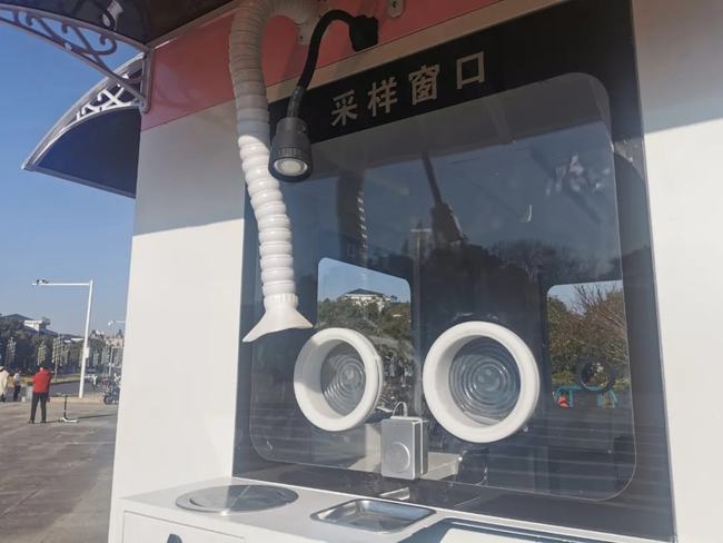 中国机器人亮相波兰，智能科技助力街头野猪驱赶行动