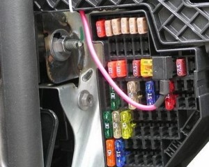 悦翔喷水保险丝，汽车安全与维护的隐形守护者