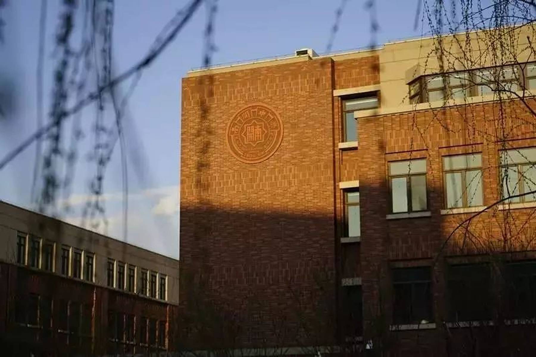 探访南开中学津南村，历史与现代交织的校园房产