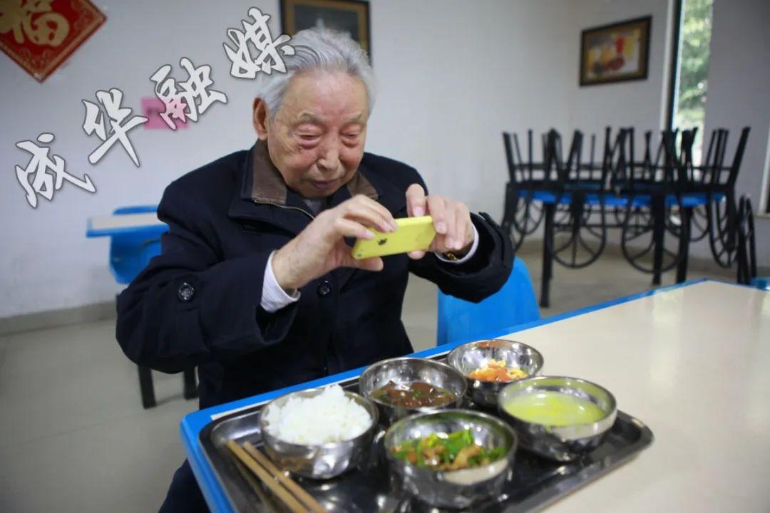 家庭保障的温馨守护，如何帮家人交保险