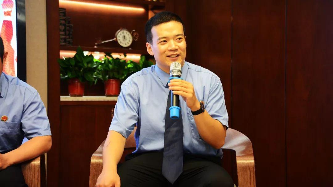 图书馆特色服务实践报告，以智慧阅读与文化沙龙为例