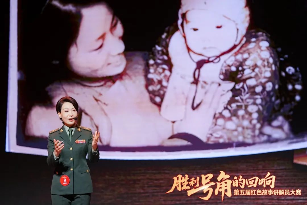 郑丽文返台，身着中山装，动情发声的爱国情怀