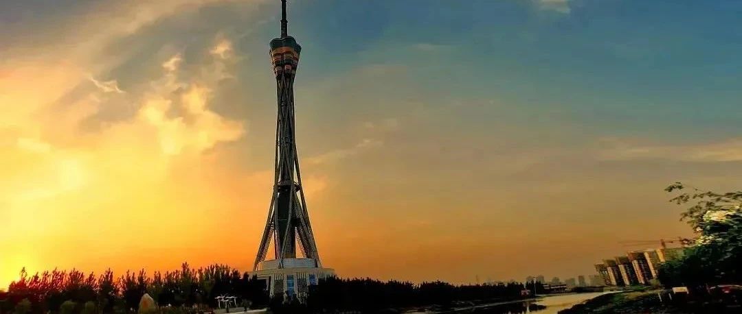 郑州中原福塔广场雕塑，诡异画风背后的文化解读与艺术探讨