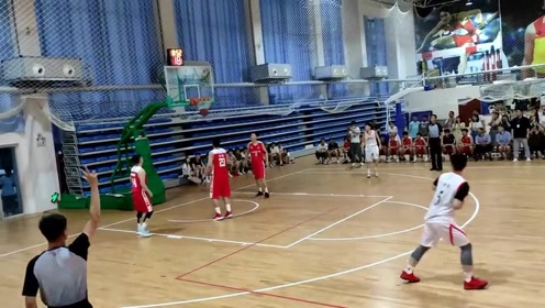 梦十一队VS巴西，篮球场上的激情碰撞