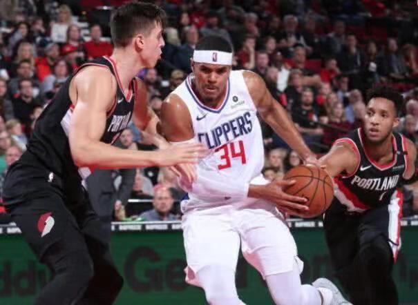 火箭与快船，一场激情四溢的NBA对决